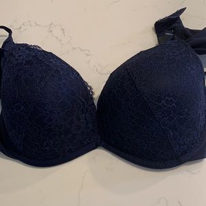 Torrid NWOT navy lace push up bra 44B